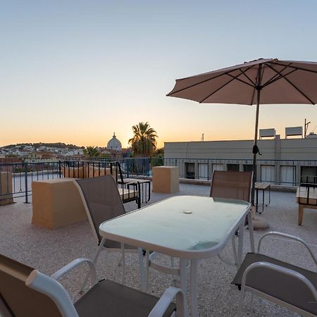 Central Mytilene City-View Apartment For 7 Zewnętrze zdjęcie