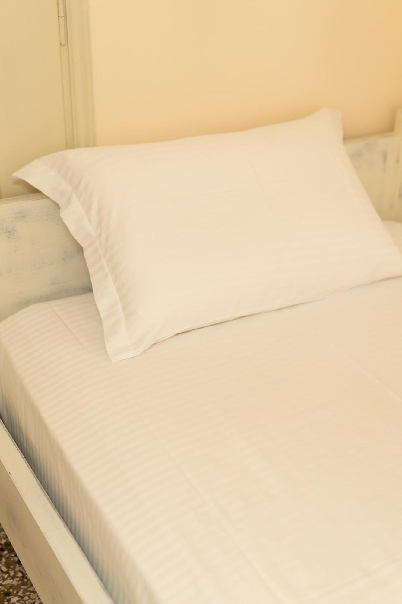 Central Mytilene City-View Apartment For 7 Zewnętrze zdjęcie